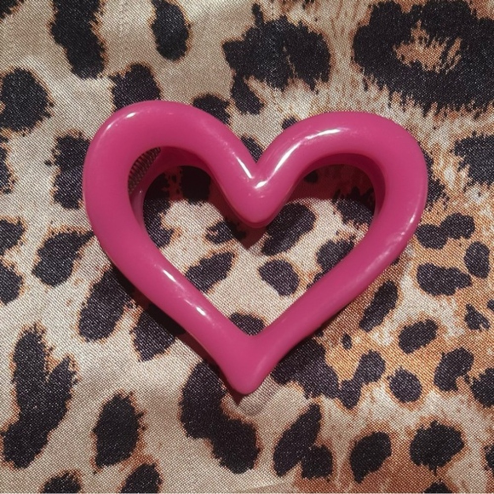 H&M Pink Heart Shaped Hair Claw Clip